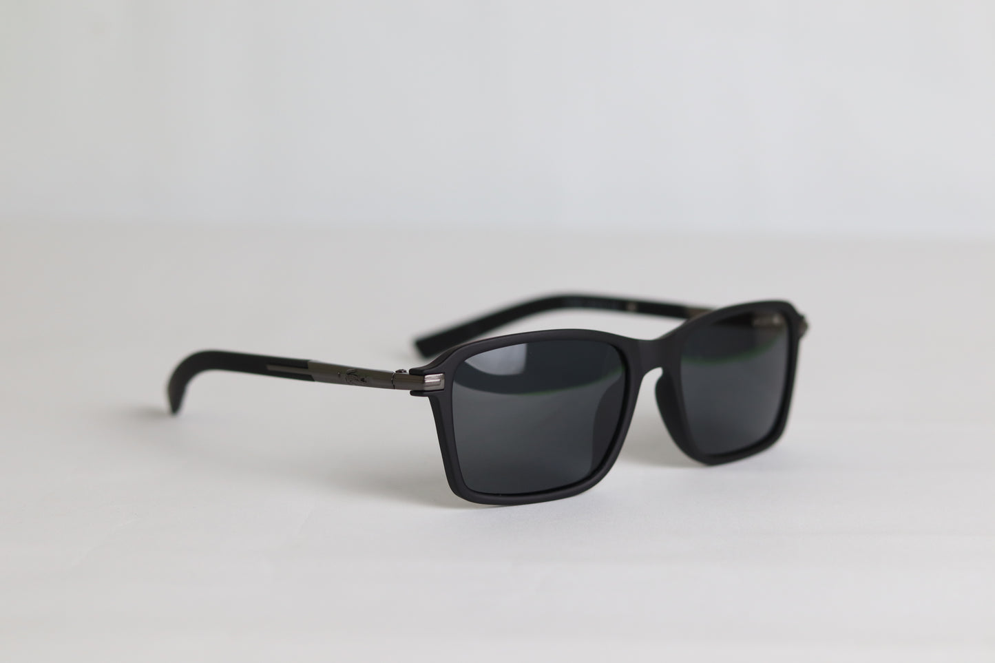 Lacoste 21106 - Matte Black