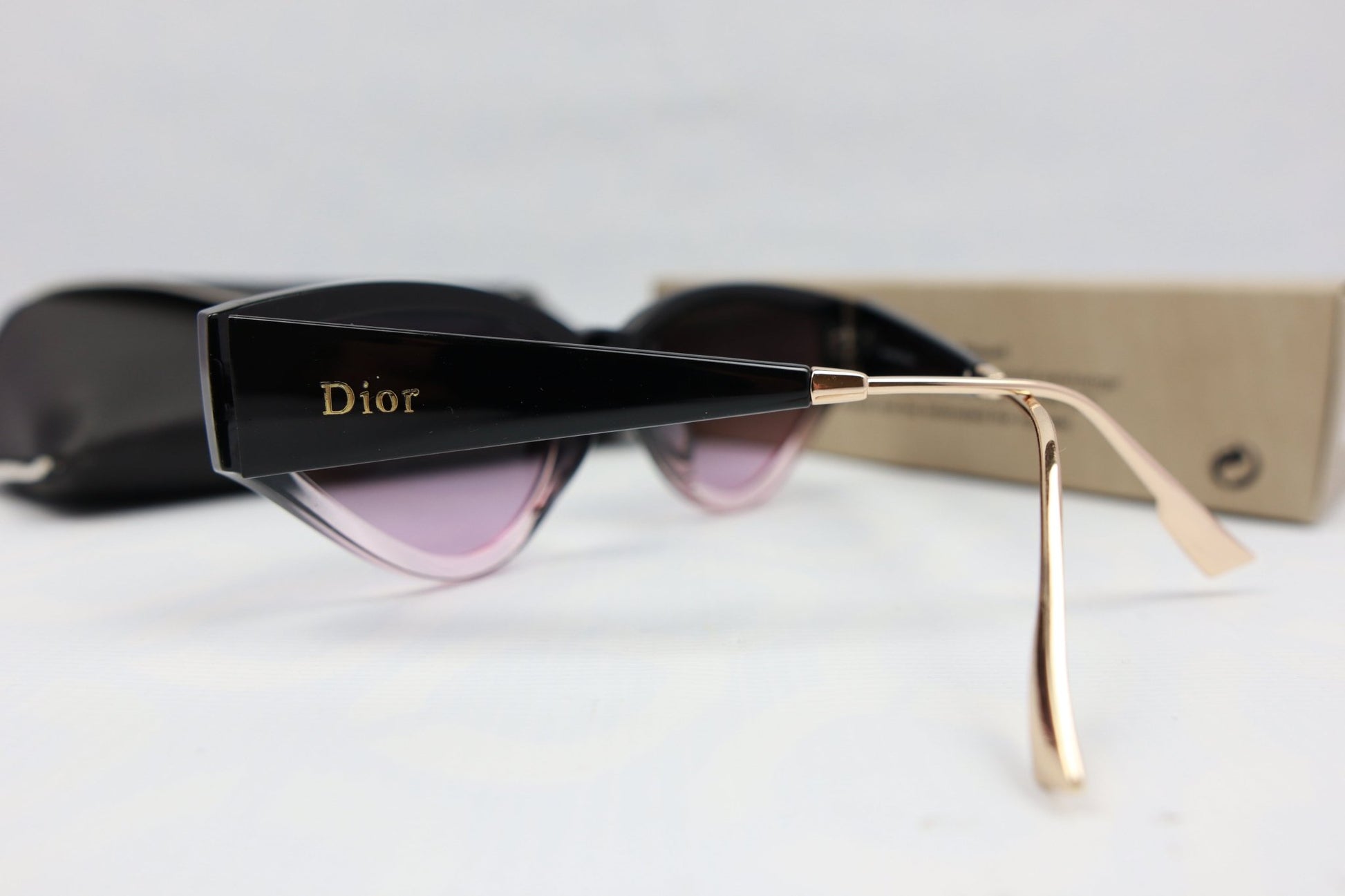 Dior - WS82219 | Rose Pink & Black - Chashmatoo